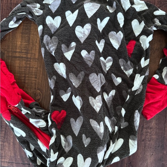 Heart Patterned Onesie with Red Accents - Picture 3 of 3